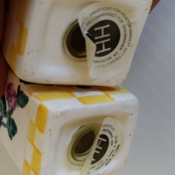 Floral Ceramic Birdhouse Napkin Holder with Salt & Papper Shakers Set of 3 - Picture 7 of 13